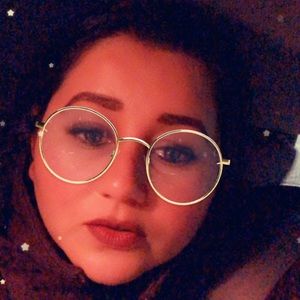 Meet your Posher, Sonali